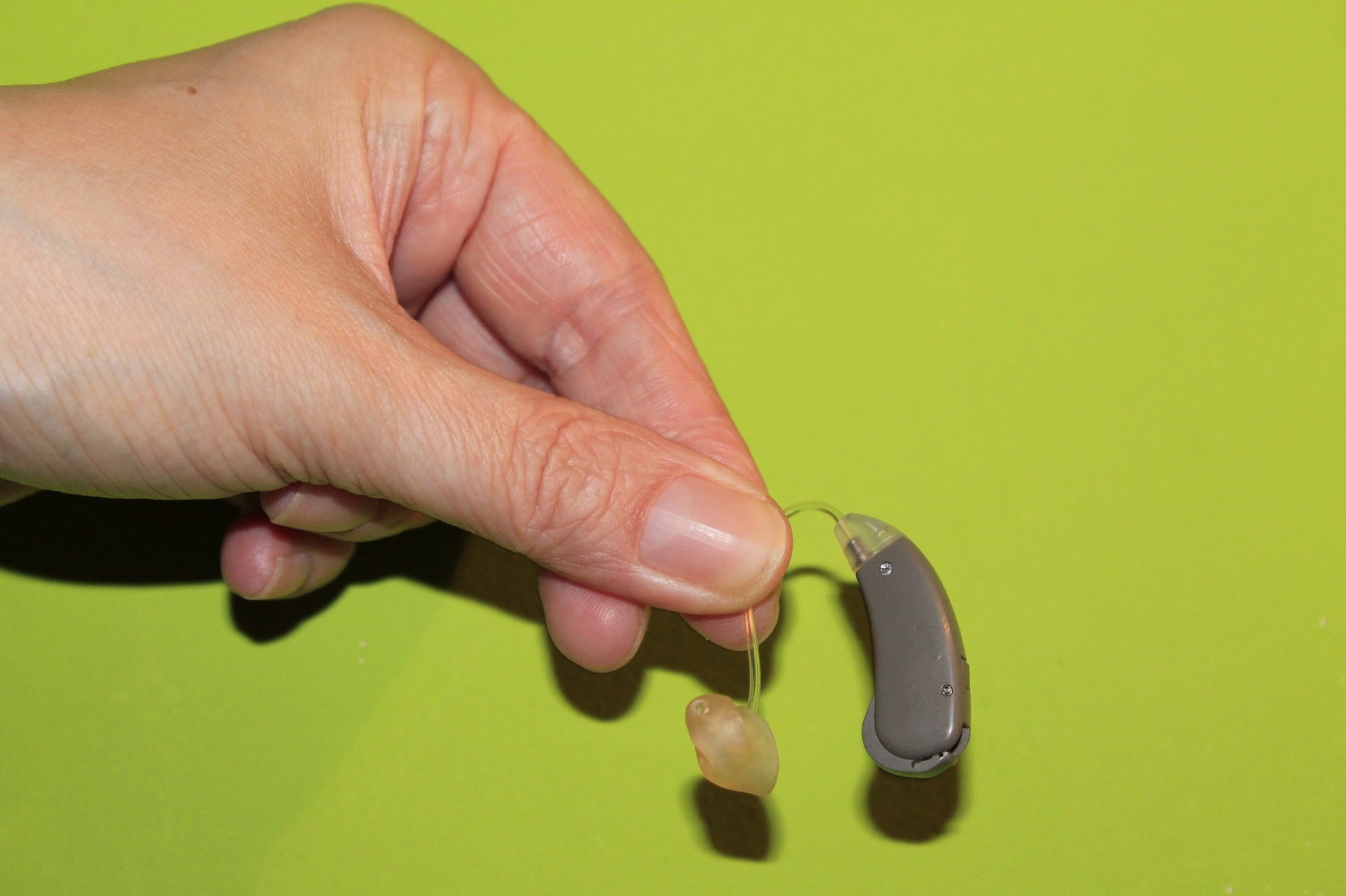 hand-g2aa219458_1920